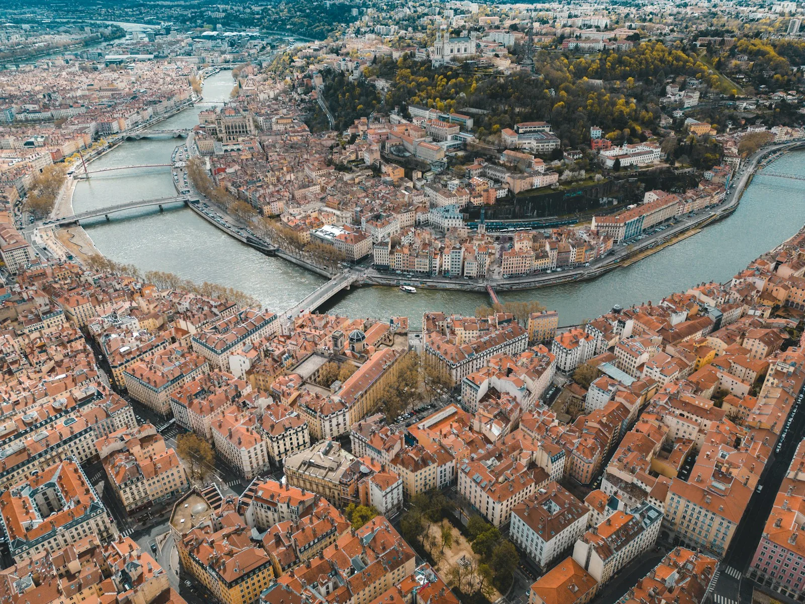 Vue aérienne de Lyon, Presqu'île et confluence Rhône-Saône